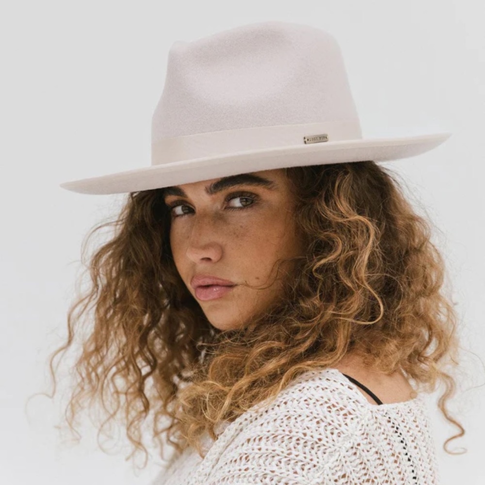 Gigi pip hat
